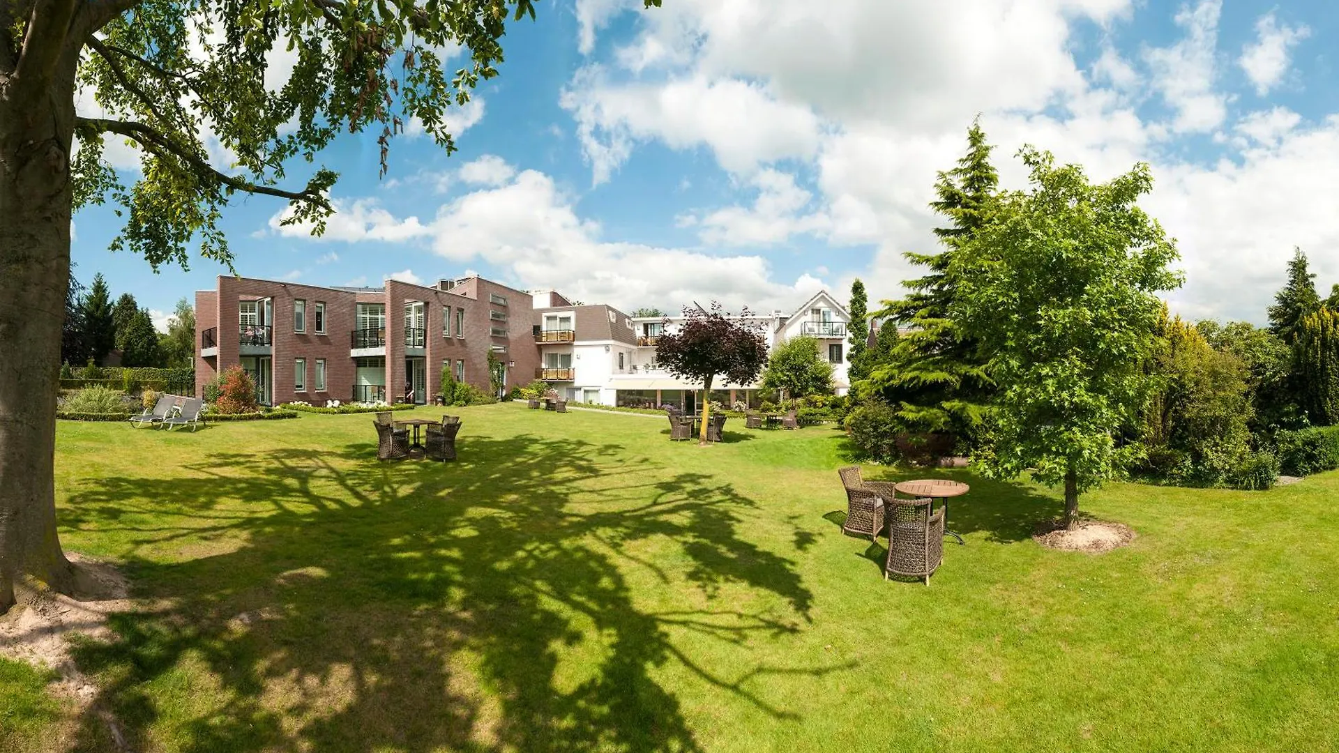 Centraal Verblijven bij Kasteel Genhoes: 4 Hotels Vergeleken